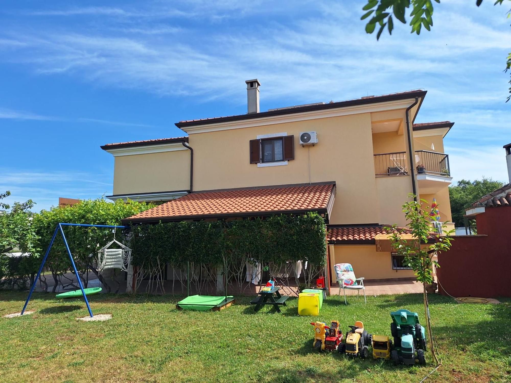 Apartmani Berber Babici エクステリア 写真