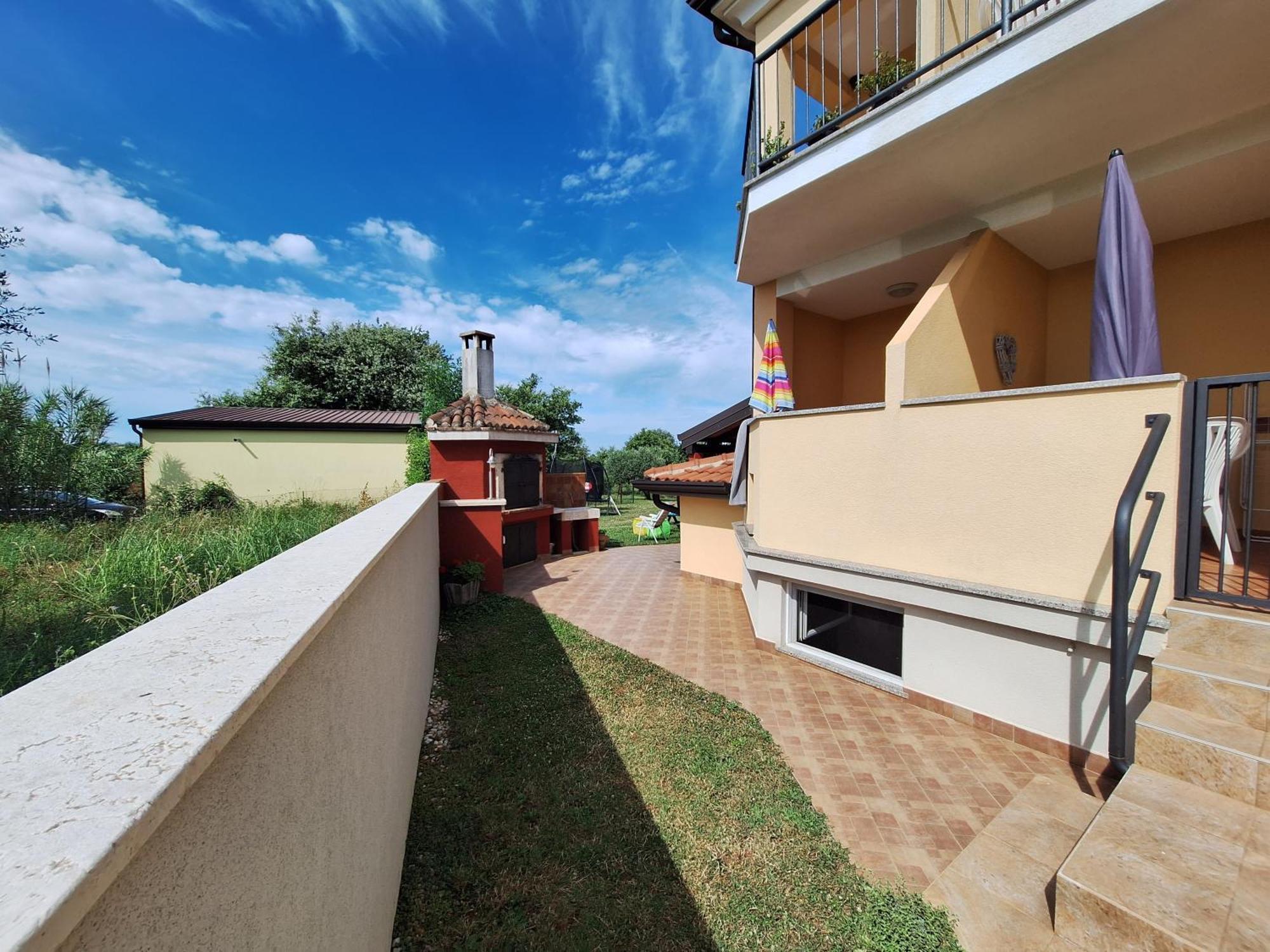 Apartmani Berber Babici エクステリア 写真